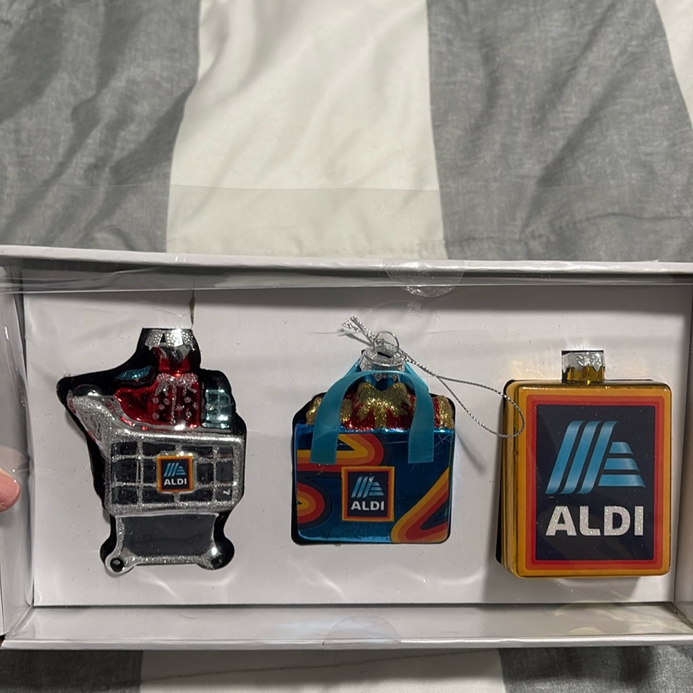 Aldi set of three Christmas ornaments new